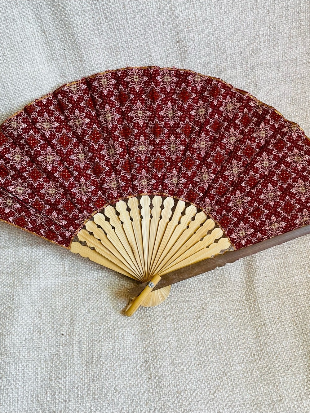 Foldable Handheld Fan with Red Patterned Fabric
